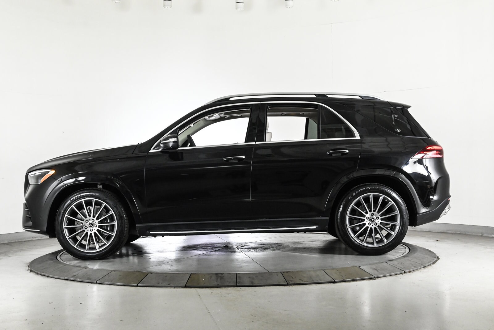 2026 MERCEDES-BENZ GLE-CLASS - Image 8