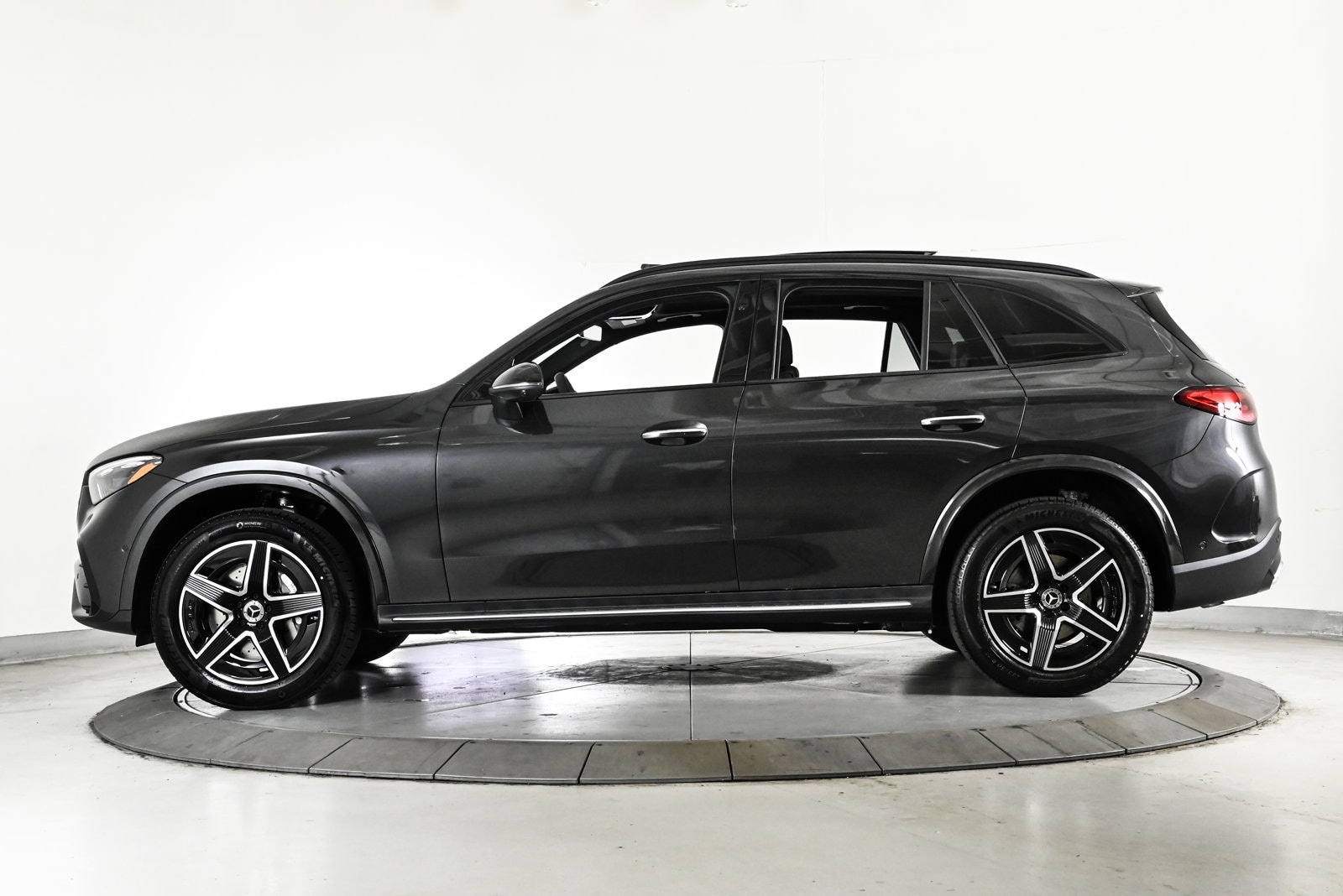 2026 MERCEDES-BENZ GLC-CLASS - Image 8