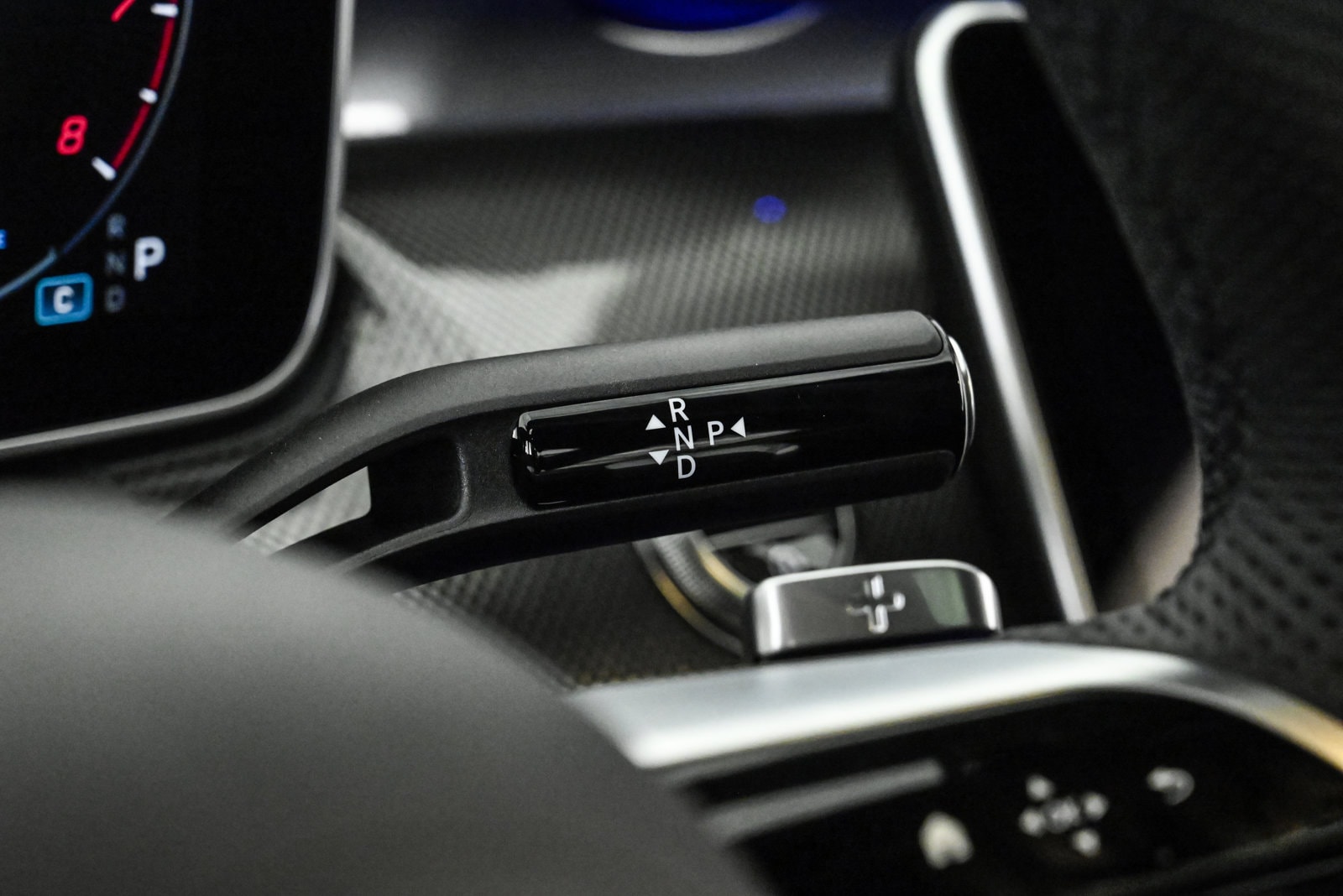 2025 MERCEDES-BENZ C-CLASS - Image 12