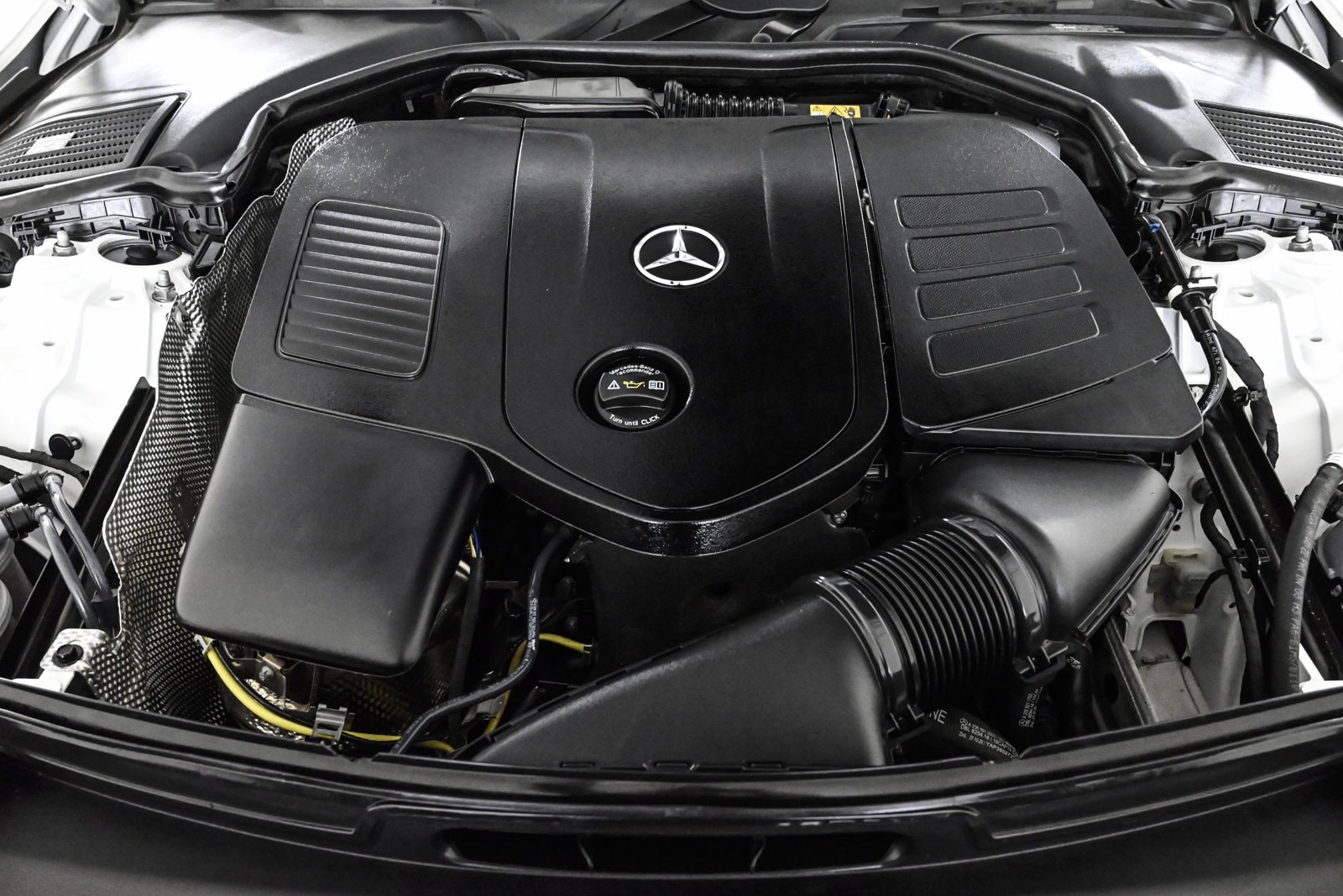 2025 MERCEDES-BENZ C-CLASS - Image 24