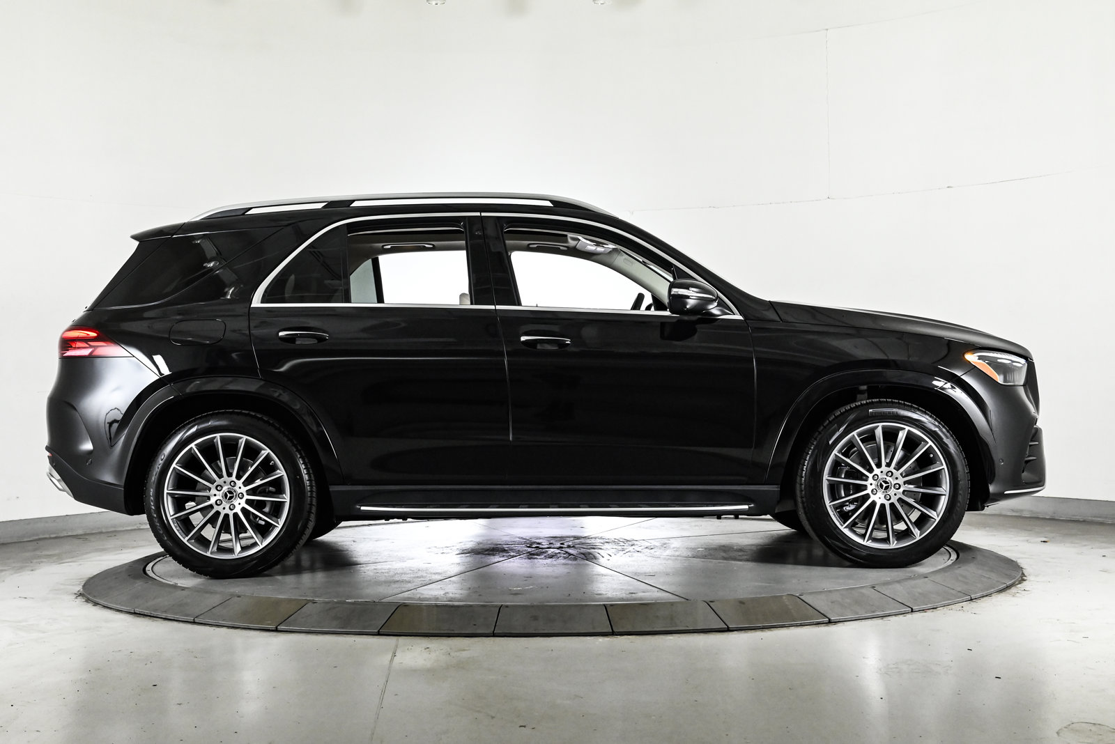 2026 MERCEDES-BENZ GLE-CLASS - Image 4