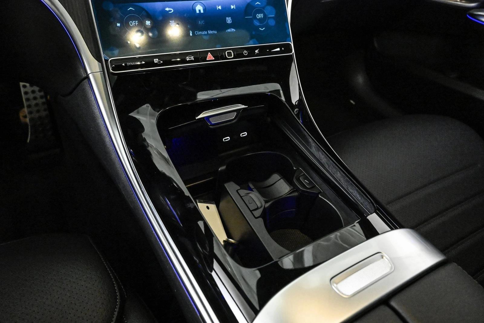 2025 MERCEDES-BENZ C-CLASS - Image 13