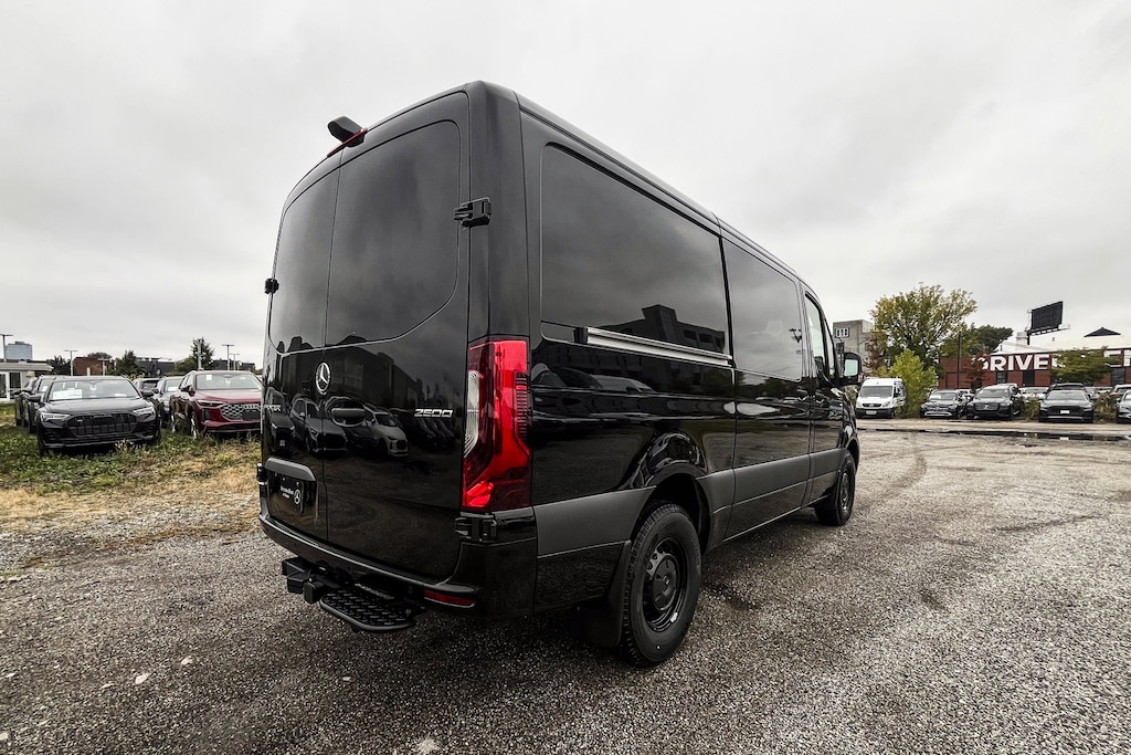 New 2026 Mercedes-Benz Sprinter Cargo Van 2500 Standard Roof I4 Diesel 144" RWD Van Cargo Van