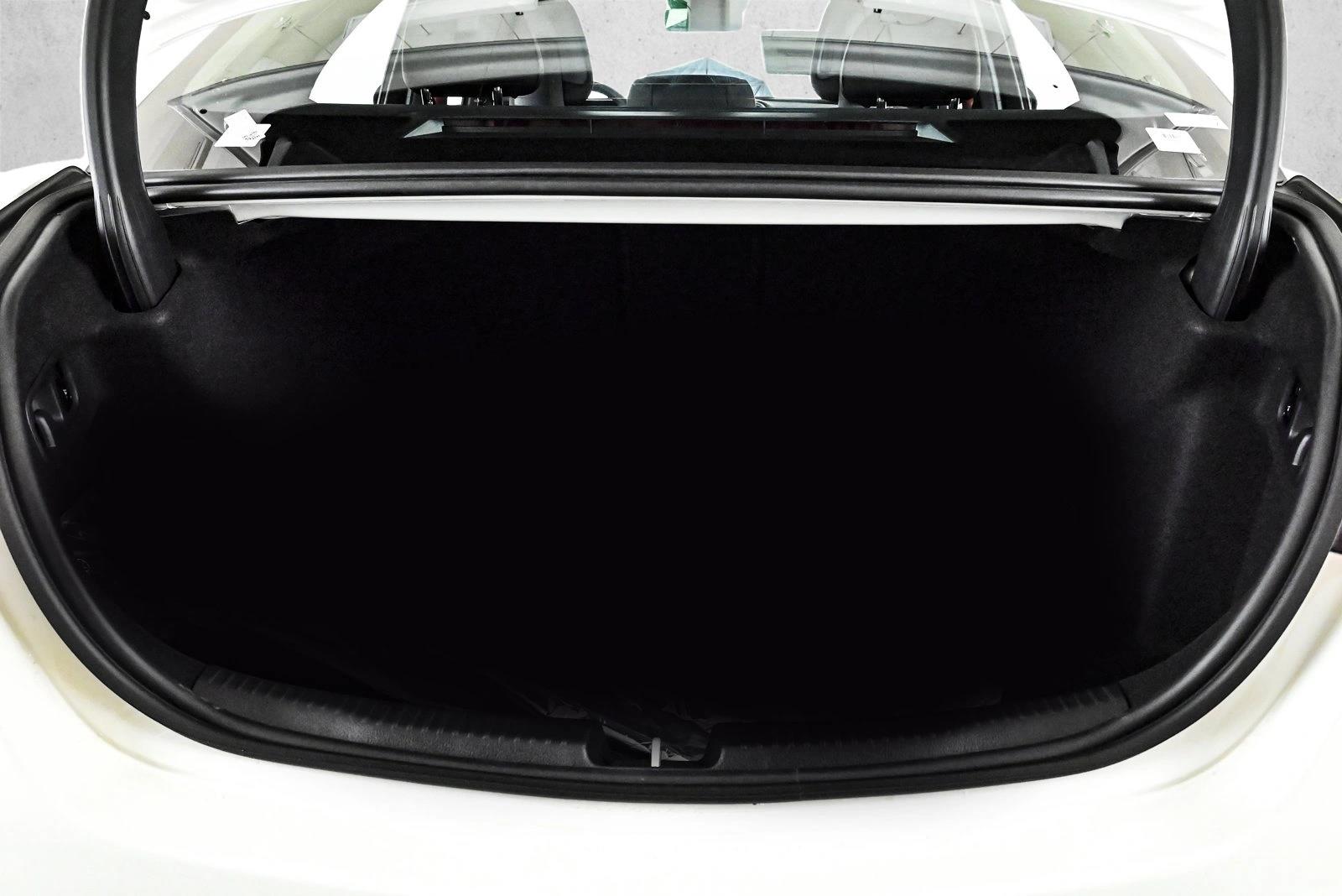 2026 MERCEDES-BENZ C-CLASS - Image 6