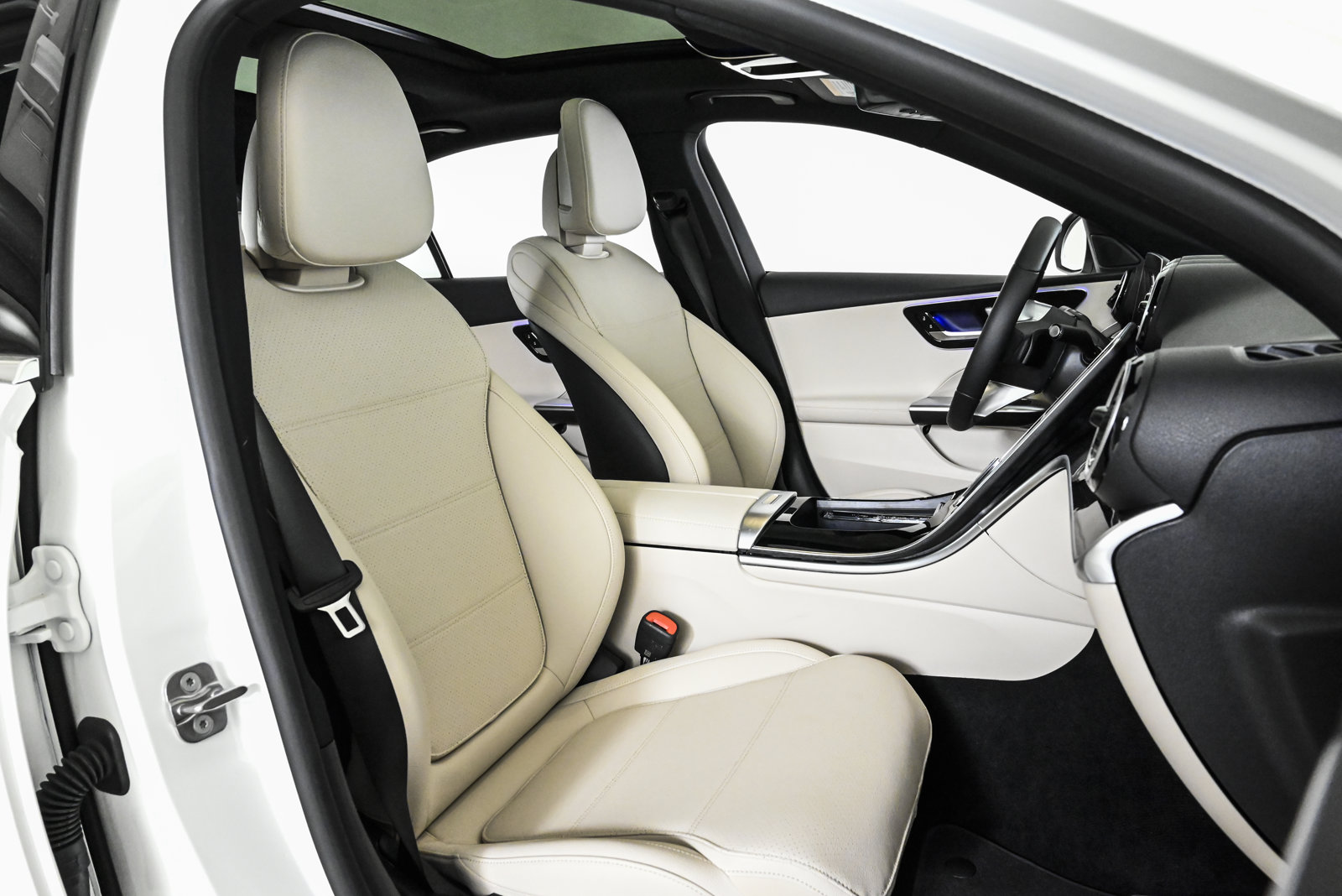 2025 MERCEDES-BENZ C-CLASS - Image 23