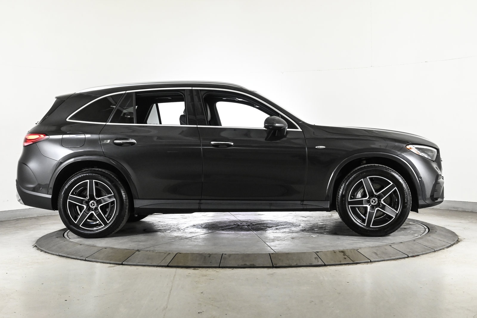 2025 MERCEDES-BENZ GLC-CLASS - Image 4