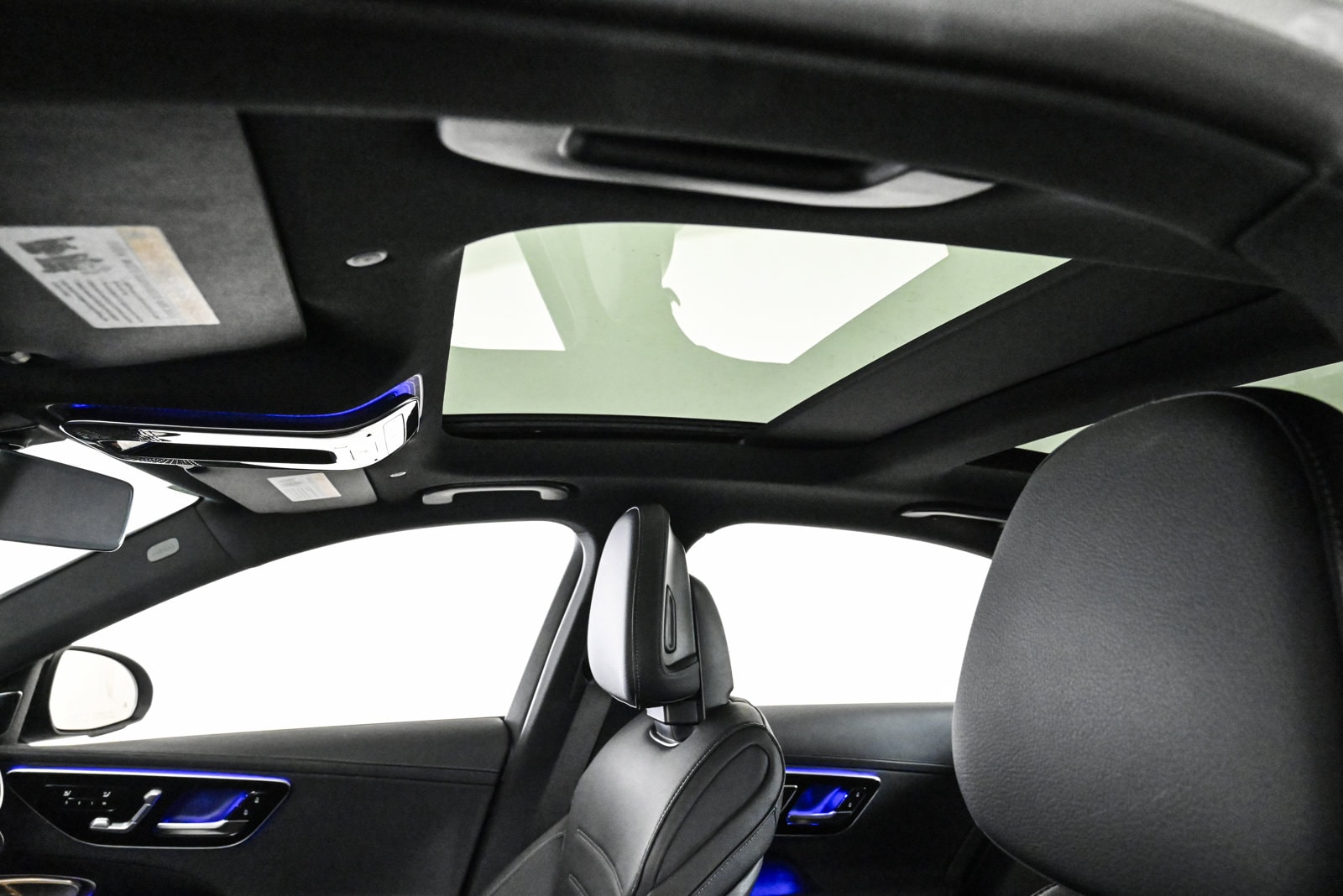 2025 MERCEDES-BENZ C-CLASS - Image 17