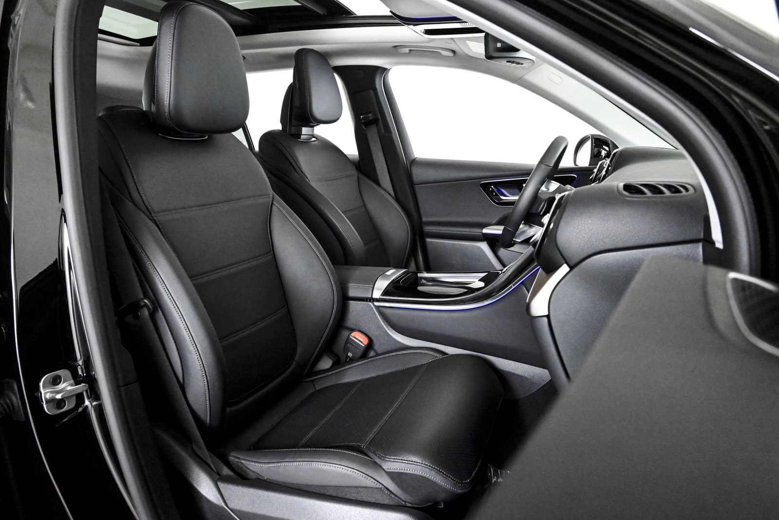 2025 MERCEDES-BENZ GLC-CLASS - Image 17