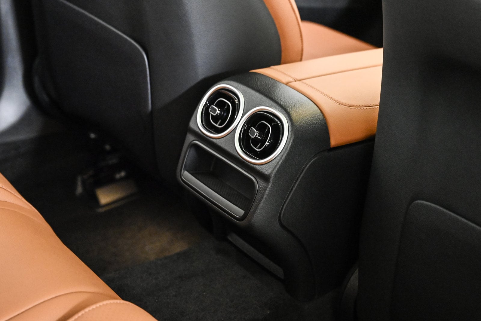 2026 MERCEDES-BENZ C-CLASS - Image 19