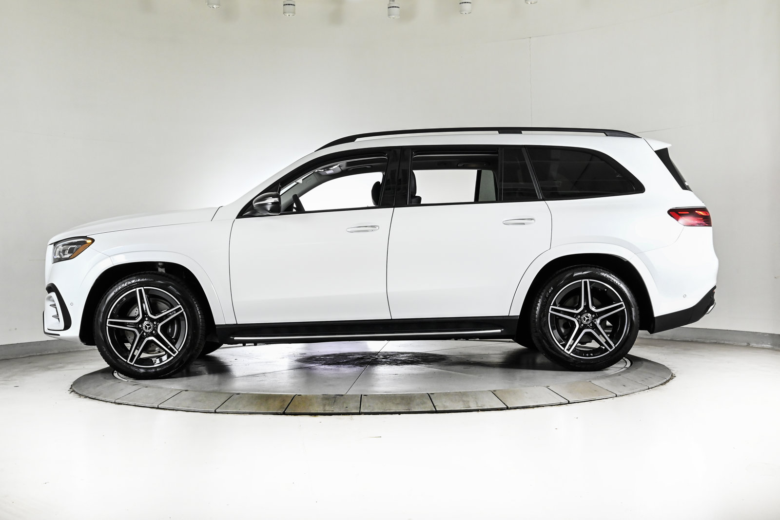 2026 MERCEDES-BENZ GLS-CLASS - Image 9