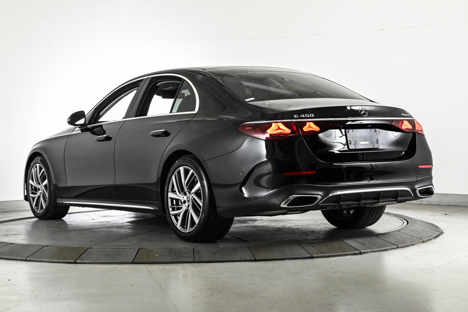 2025 MERCEDES-BENZ E-CLASS - Image 8