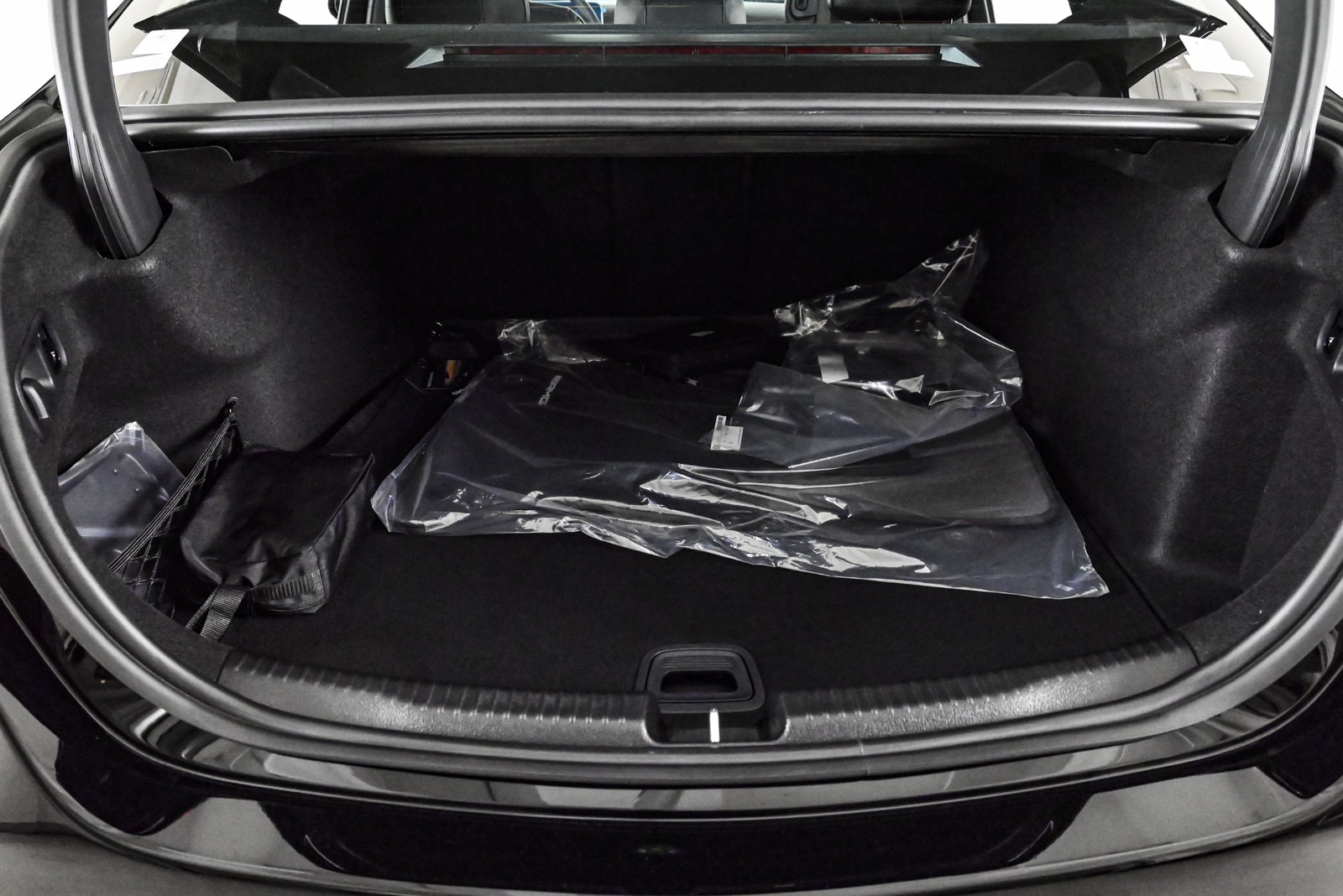 2025 MERCEDES-BENZ C-CLASS - Image 6