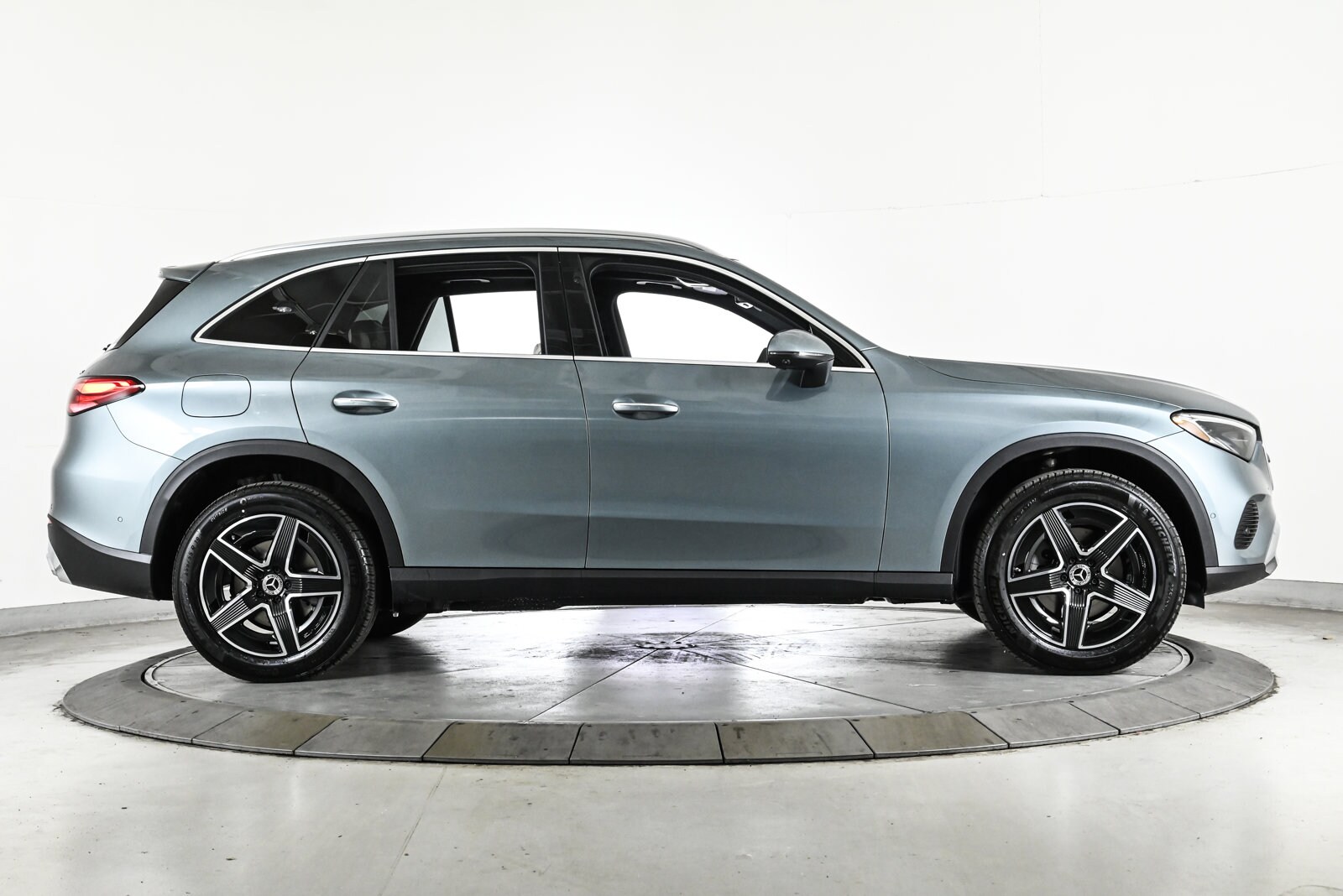 2026 MERCEDES-BENZ GLC-CLASS - Image 5