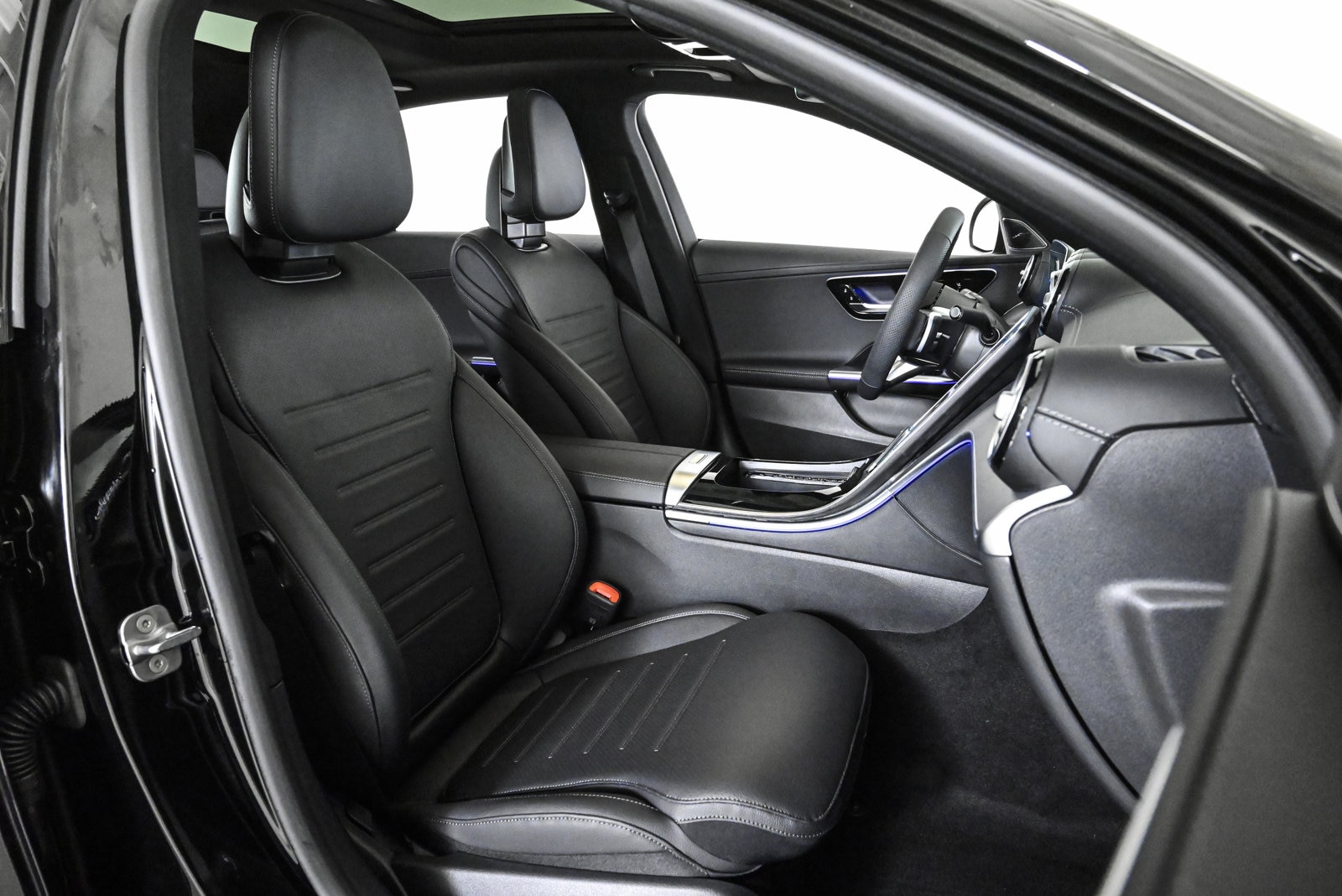 2025 MERCEDES-BENZ C-CLASS - Image 23