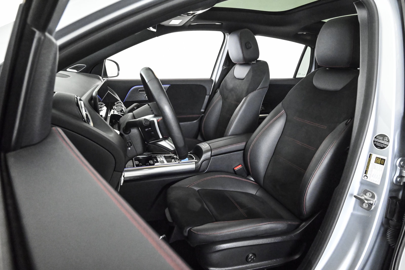 2024 MERCEDES-BENZ GLA-CLASS - Image 18