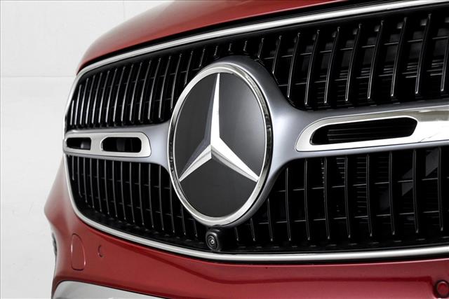 2025 Mercedes Benz GLC 350e 4MATIC photo 3