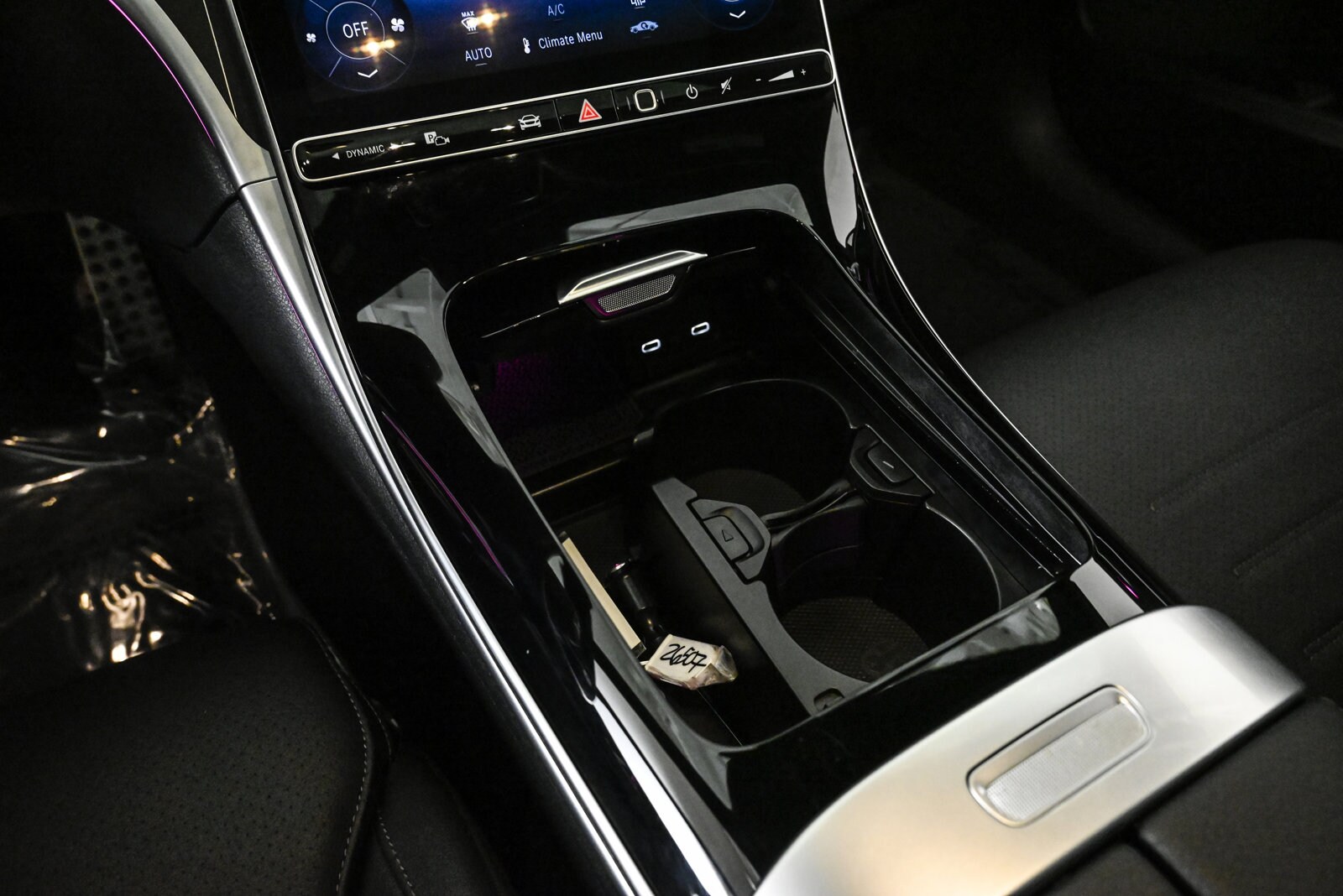 2025 MERCEDES-BENZ C-CLASS - Image 12