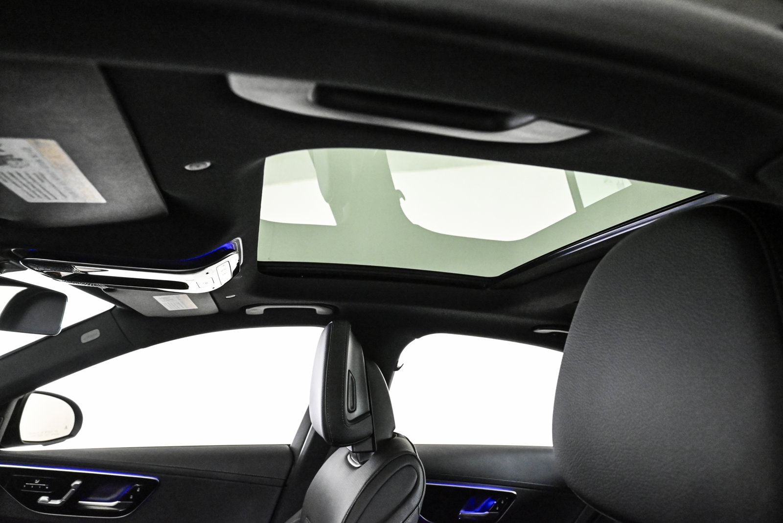 2025 MERCEDES-BENZ C-CLASS - Image 17