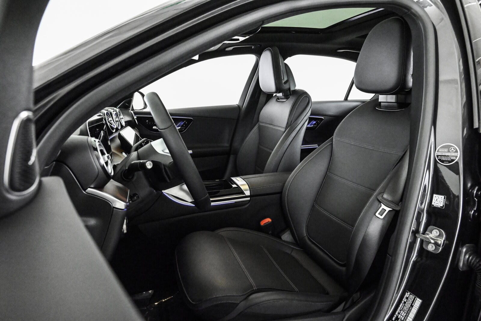 2025 MERCEDES-BENZ C-CLASS - Image 18