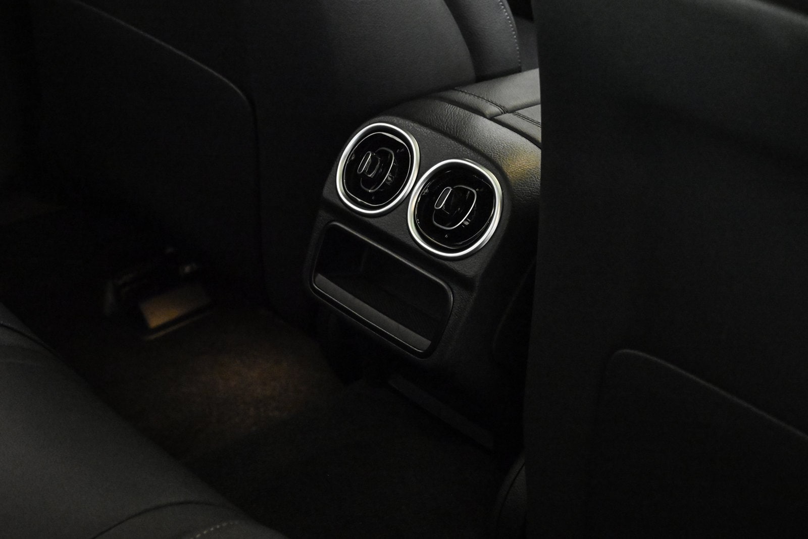 2025 MERCEDES-BENZ C-CLASS - Image 19