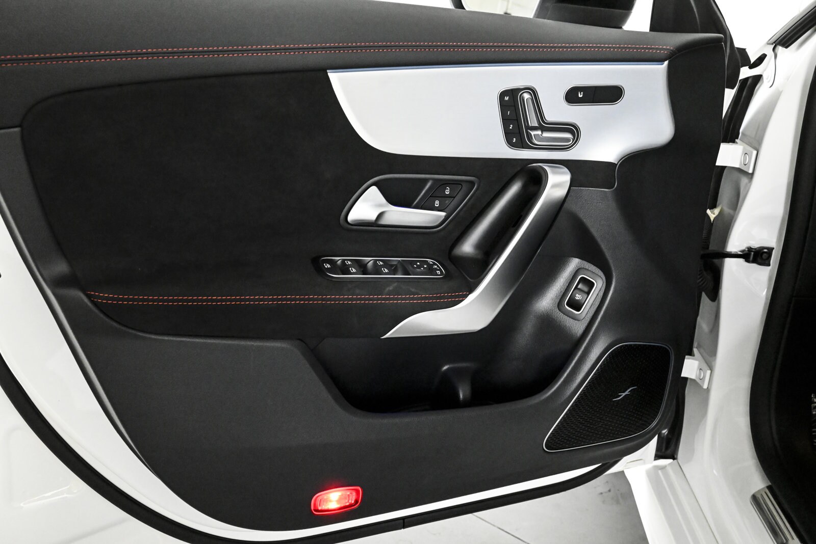 2025 MERCEDES-BENZ CLA-CLASS - Image 19