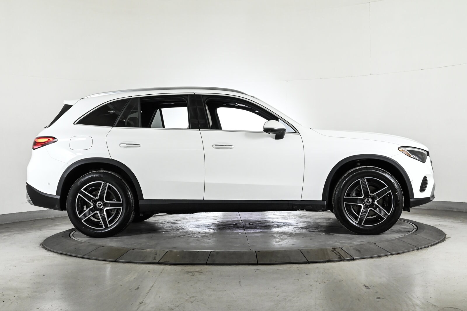 2026 MERCEDES-BENZ GLC-CLASS - Image 4