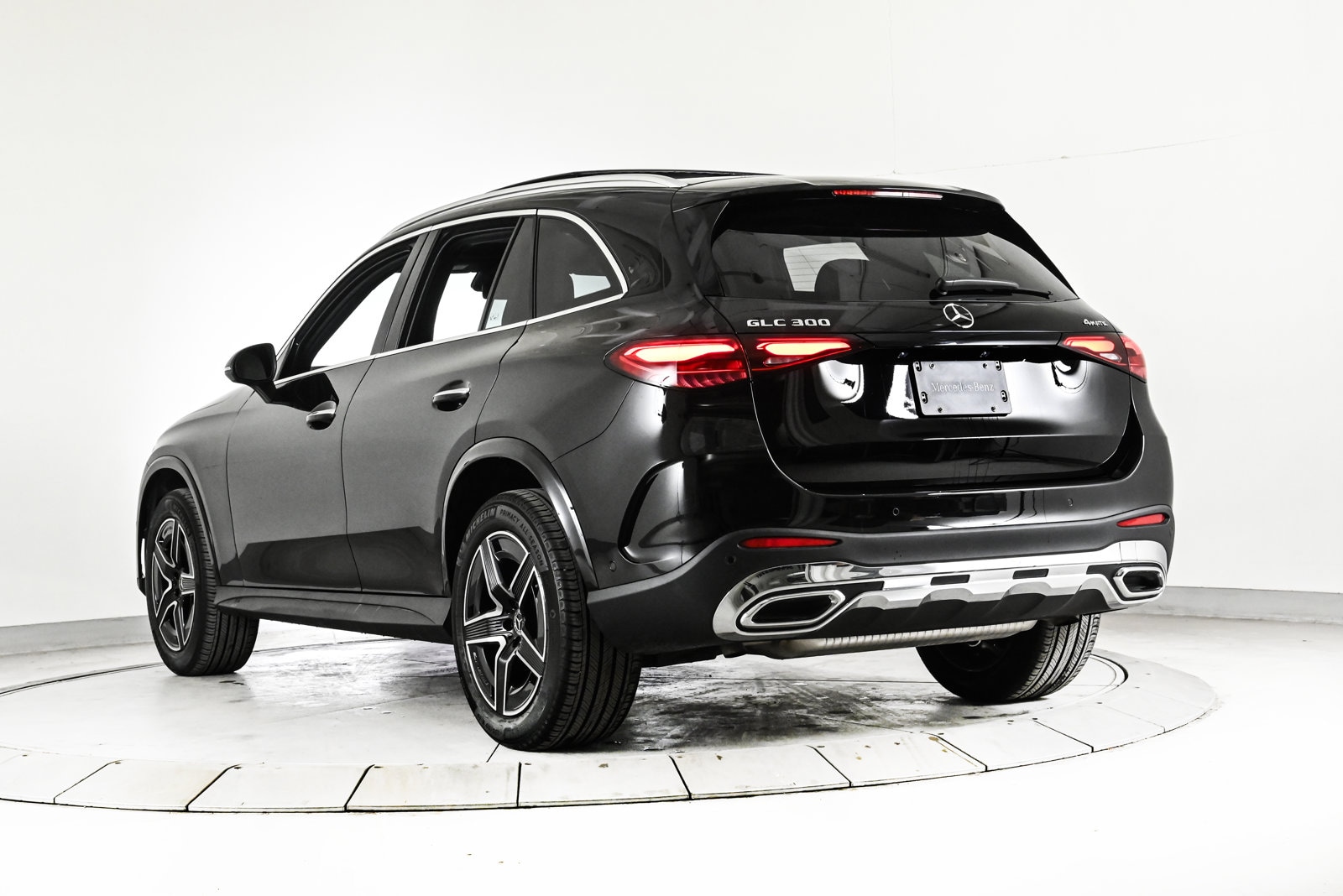 2025 MERCEDES-BENZ GLC-CLASS - Image 8
