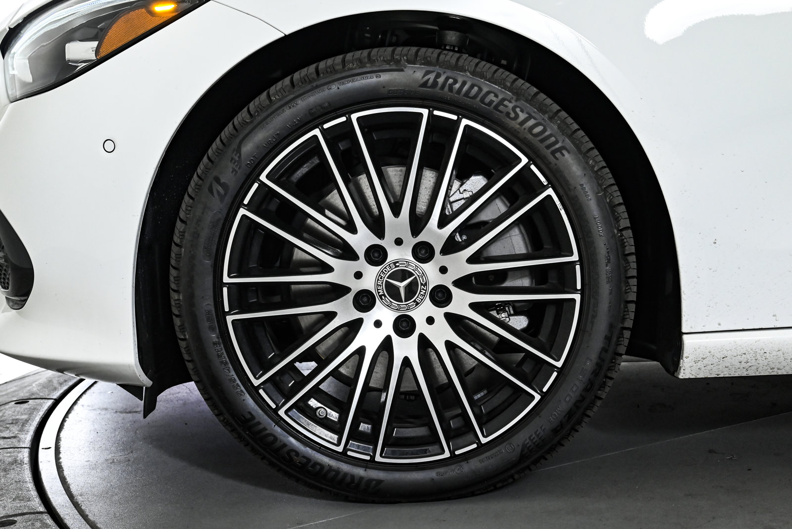 2025 MERCEDES-BENZ C-CLASS - Image 26