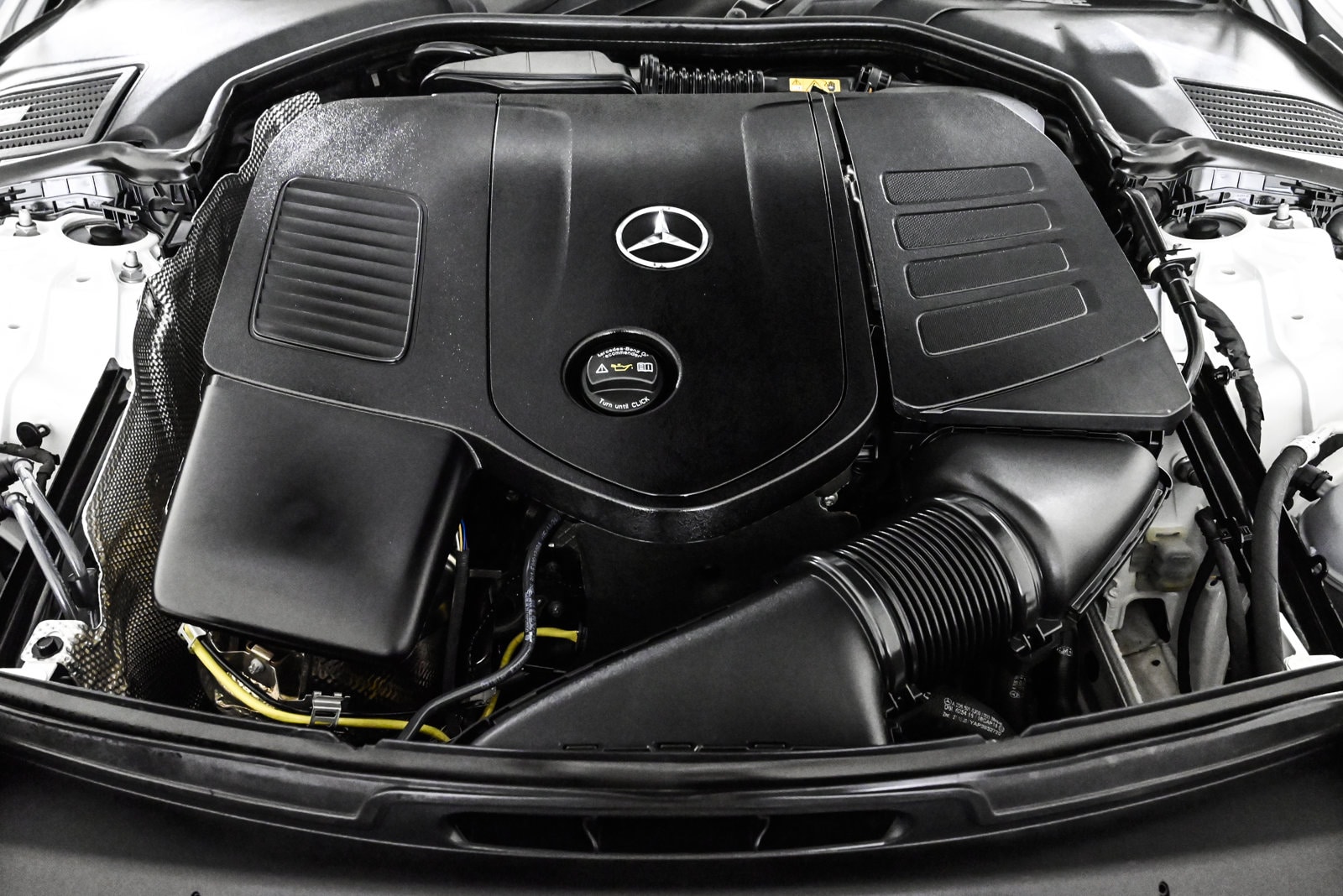 2025 MERCEDES-BENZ C-CLASS - Image 24