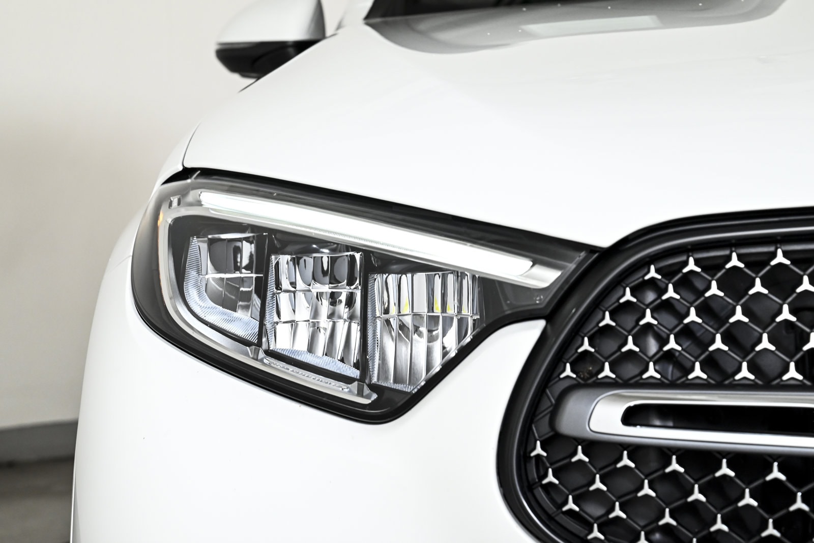 2025 MERCEDES-BENZ GLC-CLASS - Image 4