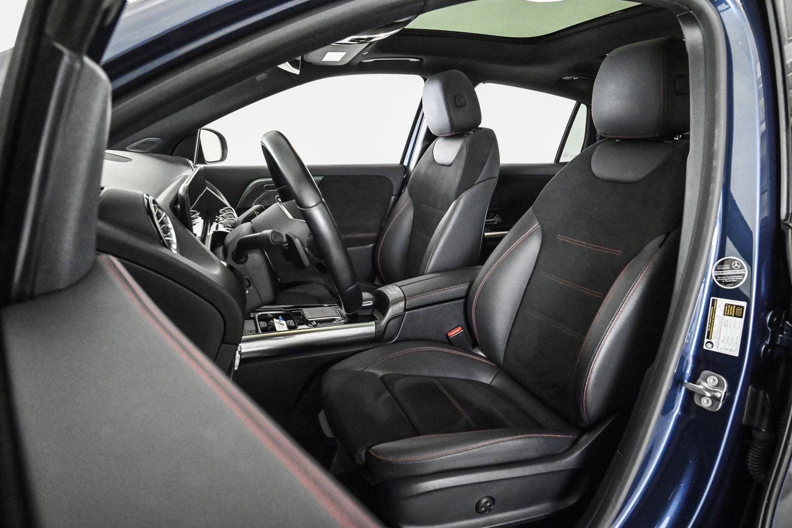 2023 MERCEDES-BENZ GLA-CLASS - Image 18