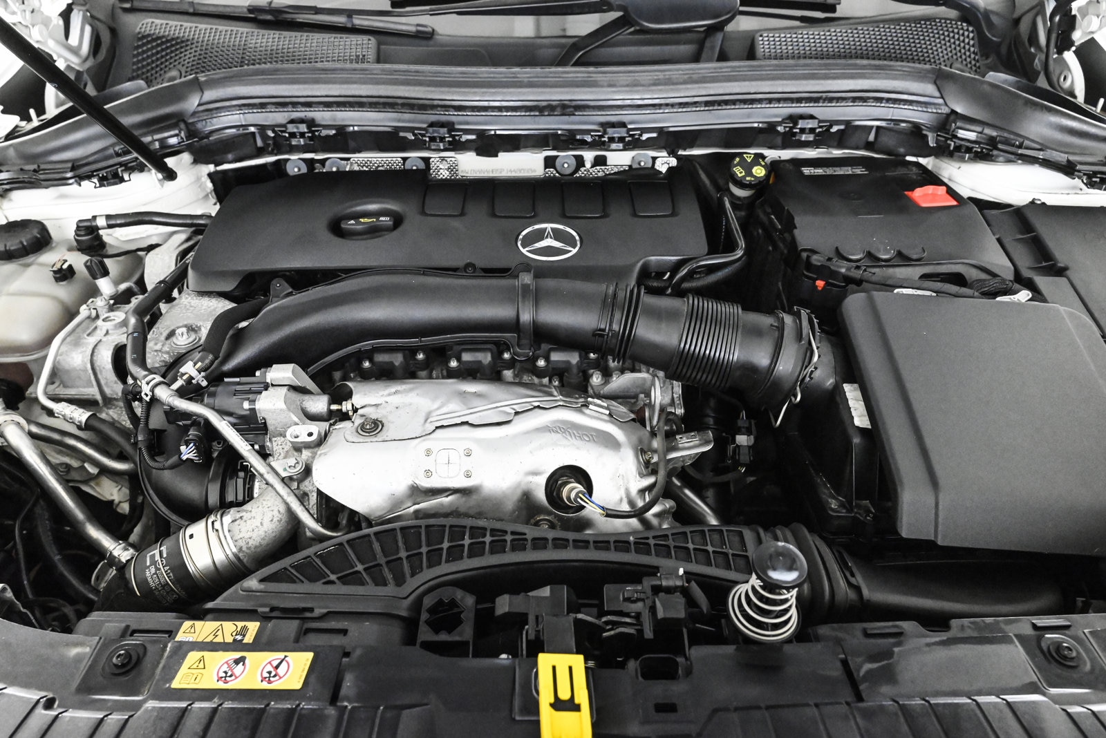 2023 MERCEDES-BENZ GLA-CLASS - Image 24