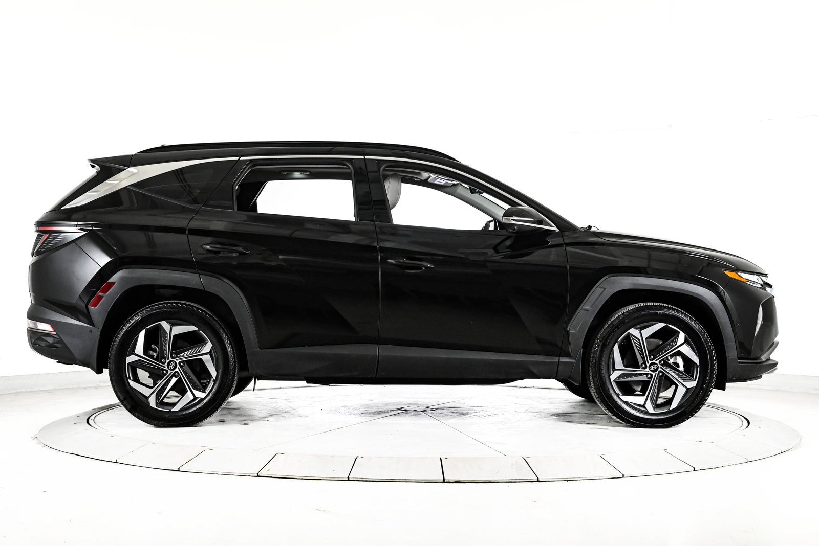 2023 HYUNDAI TUCSON - Image 4