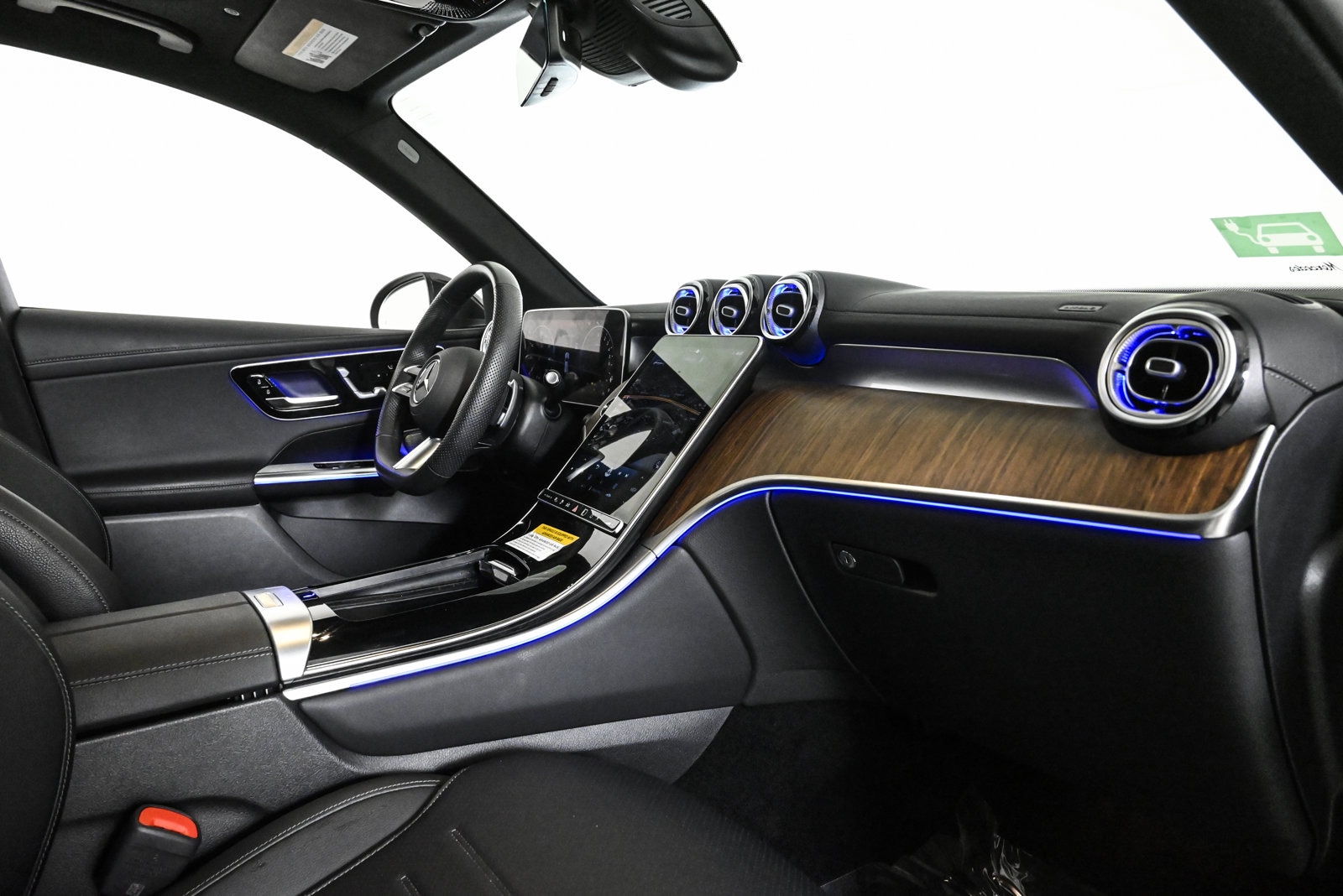 2025 MERCEDES-BENZ GLC-CLASS - Image 24