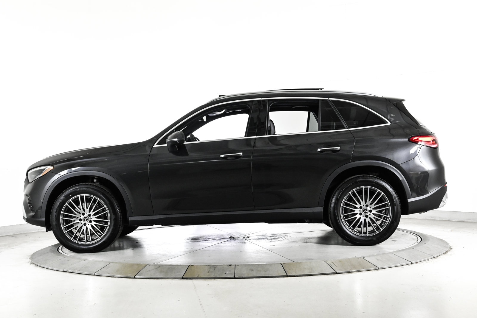 2026 MERCEDES-BENZ GLC-CLASS - Image 9