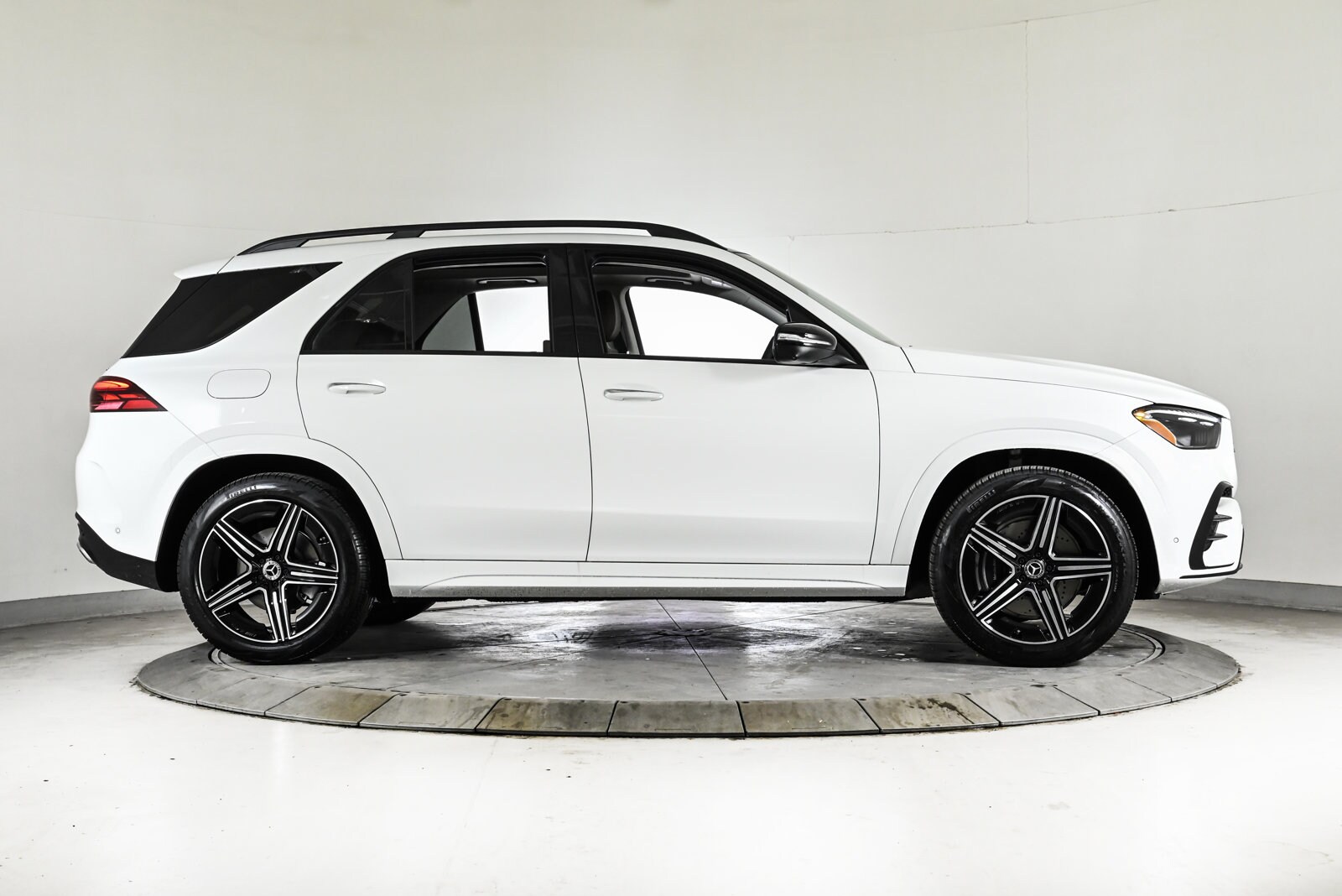 2026 MERCEDES-BENZ GLE-CLASS - Image 4