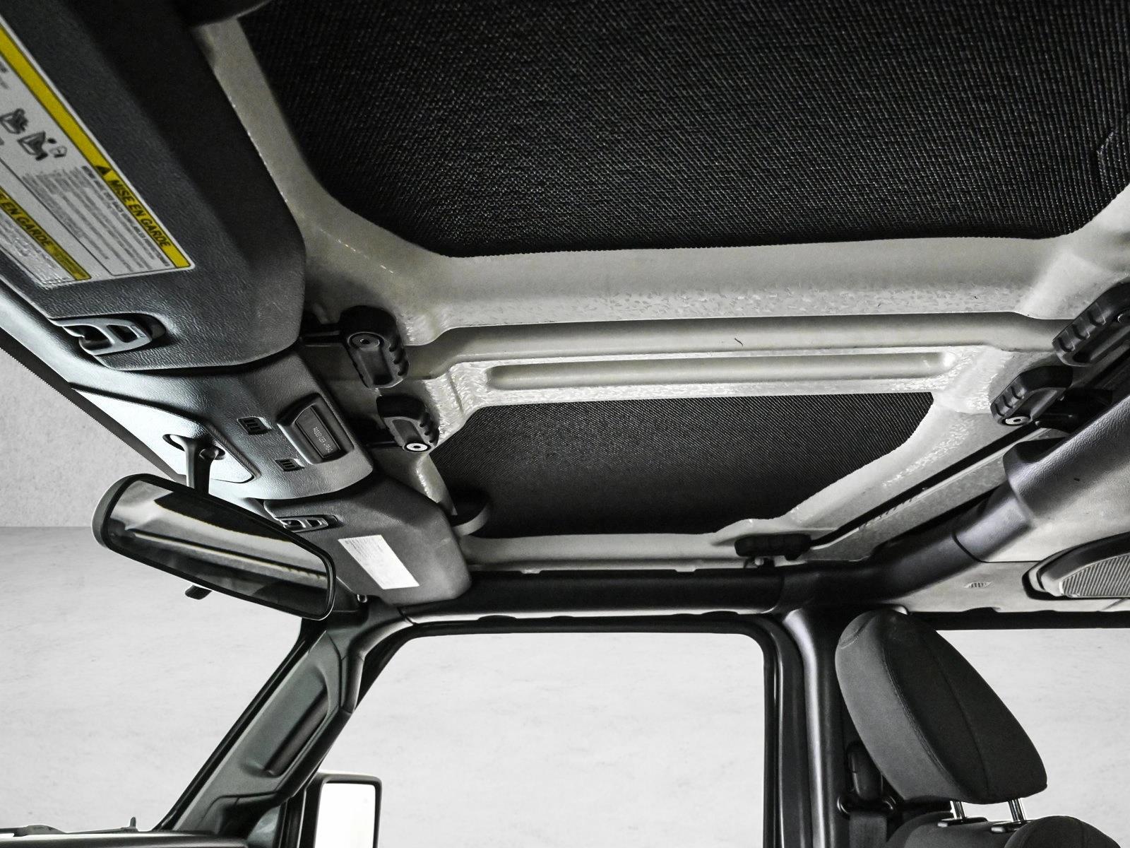 2021 JEEP WRANGLER - Image 16