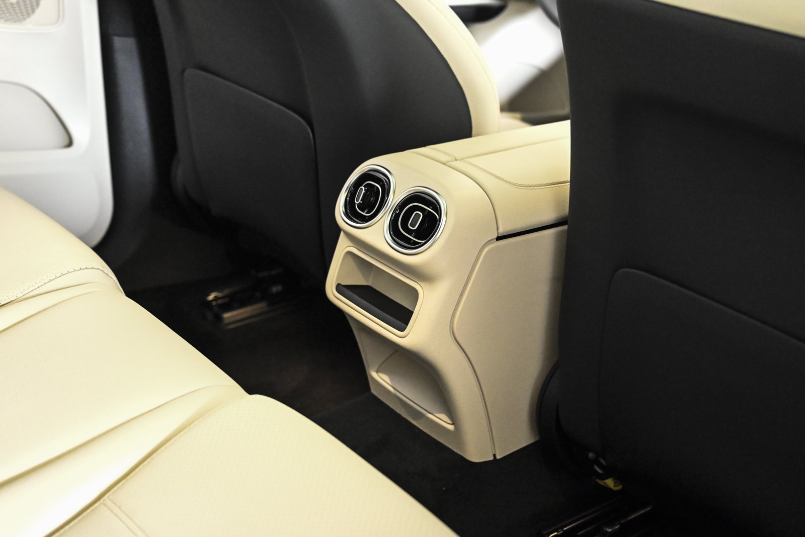 2026 MERCEDES-BENZ GLC-CLASS - Image 19