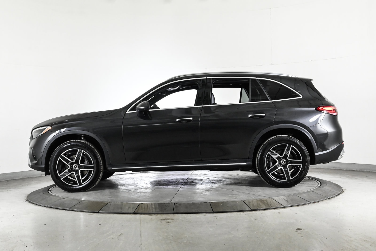 2026 MERCEDES-BENZ GLC-CLASS - Image 9