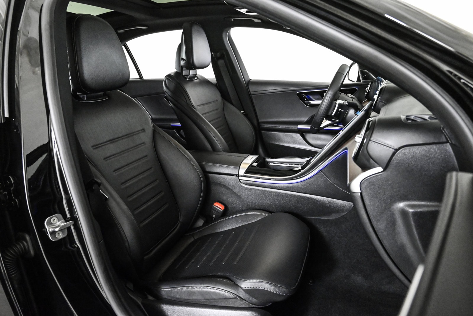 2025 MERCEDES-BENZ C-CLASS - Image 23