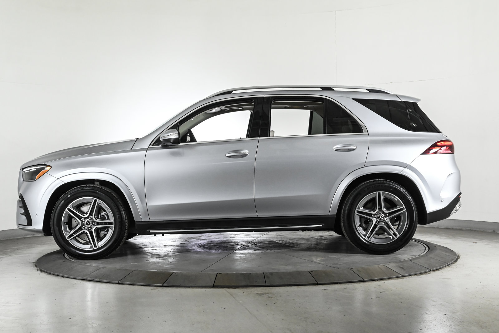 2026 MERCEDES-BENZ GLE-CLASS - Image 9