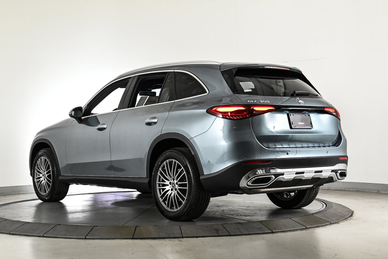 2026 MERCEDES-BENZ GLC-CLASS - Image 8