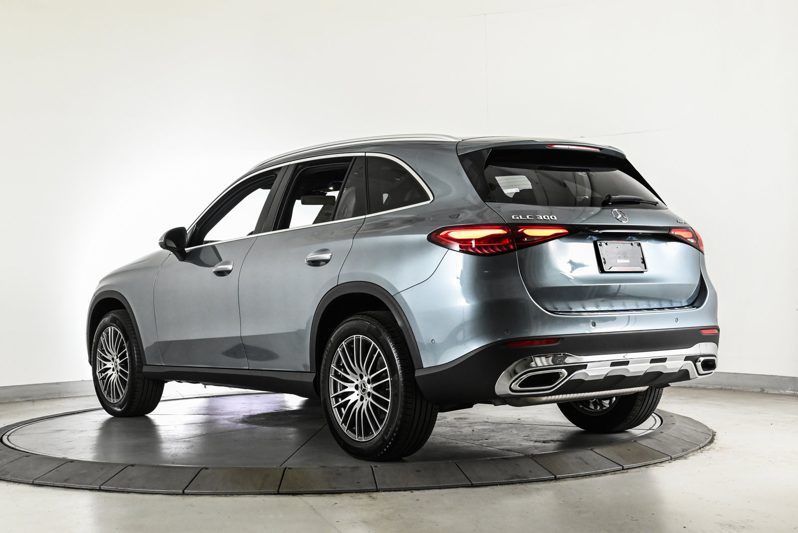 2026 MERCEDES-BENZ GLC-CLASS - Image 8