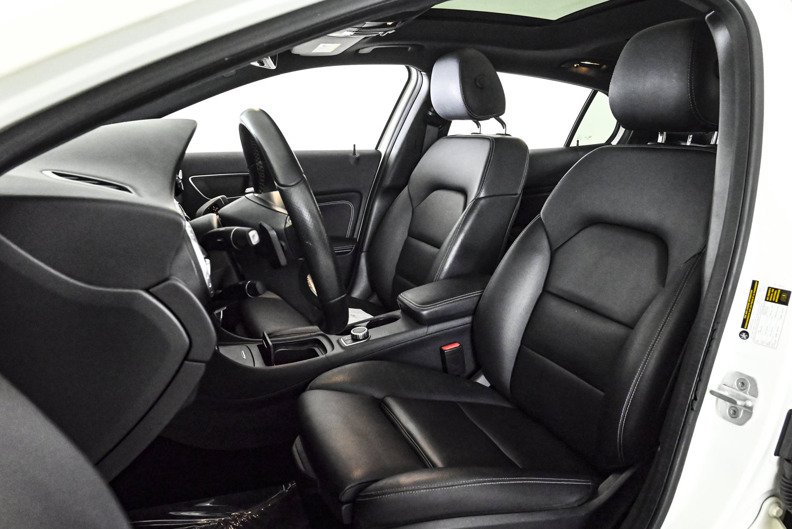 2016 MERCEDES-BENZ GLA-CLASS - Image 18