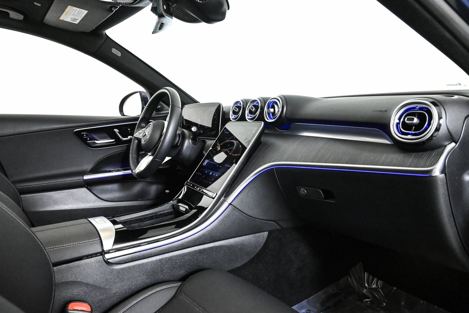 2025 MERCEDES-BENZ C-CLASS - Image 24