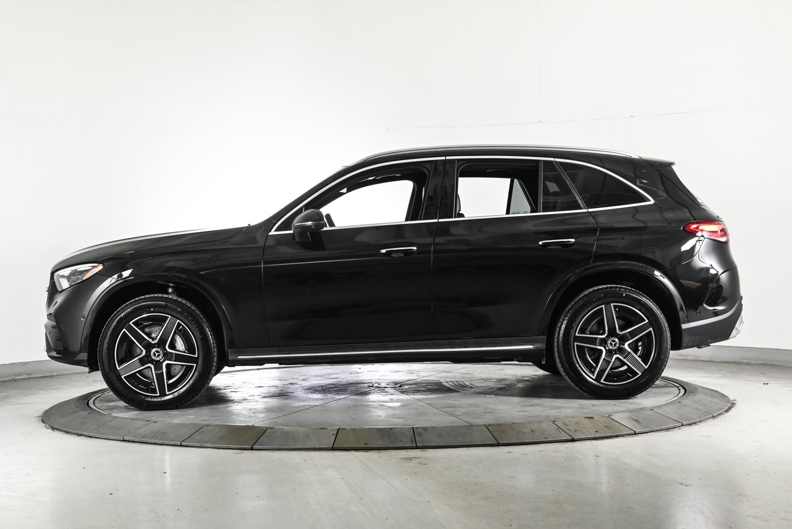 2026 MERCEDES-BENZ GLC-CLASS - Image 9
