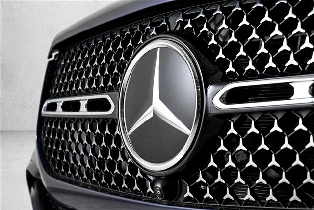 2025 Mercedes Benz GLE 450 4MATIC photo 3