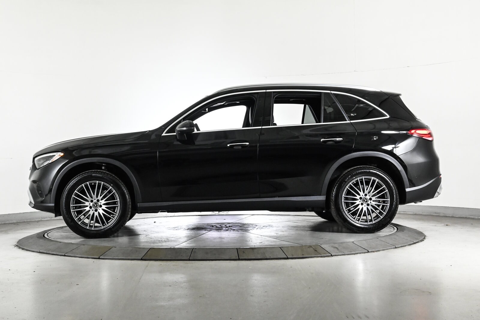 2026 MERCEDES-BENZ GLC-CLASS - Image 9