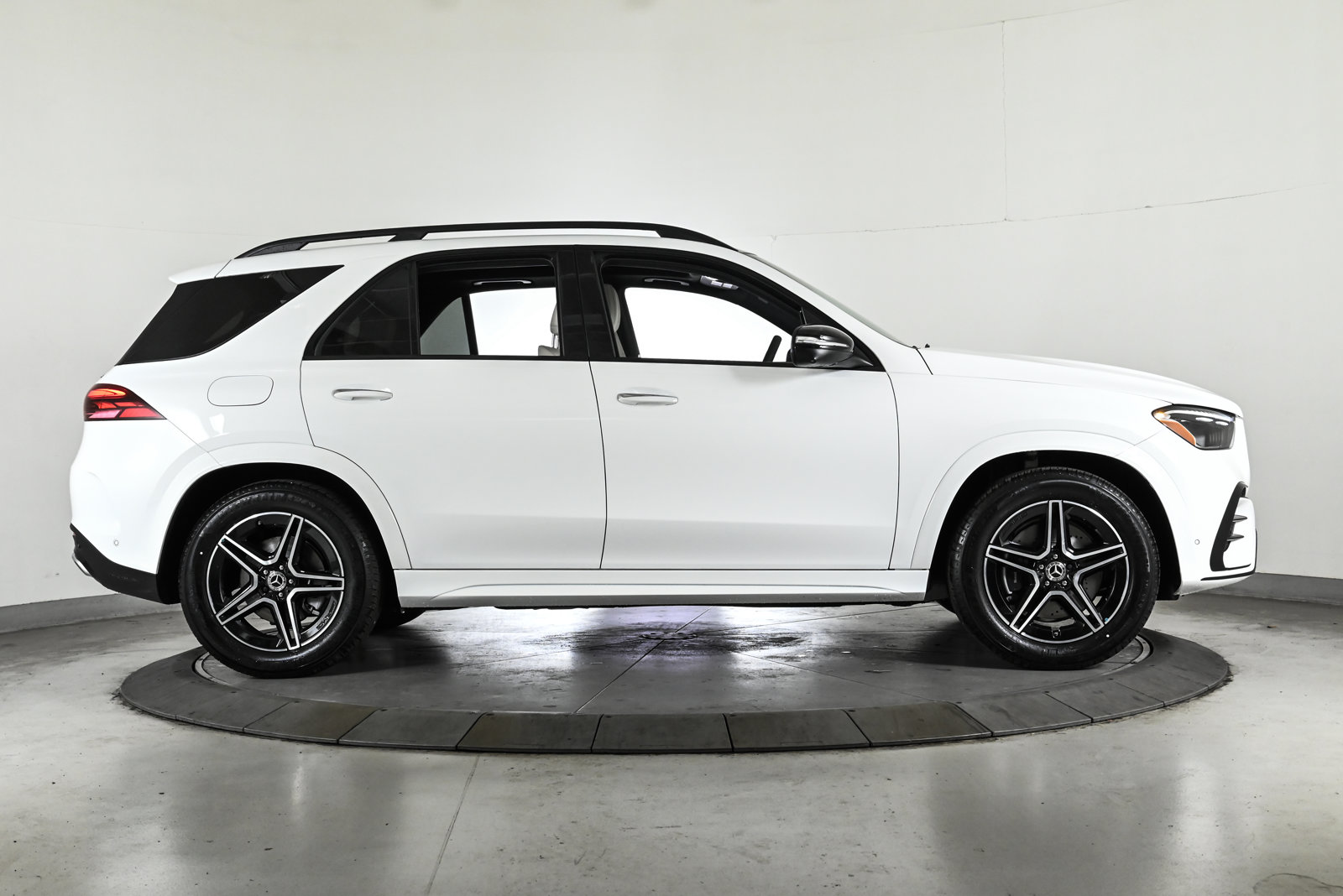 2026 MERCEDES-BENZ GLE-CLASS - Image 4