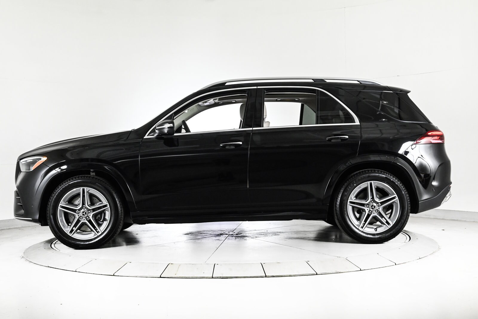 2026 MERCEDES-BENZ GLE-CLASS - Image 8